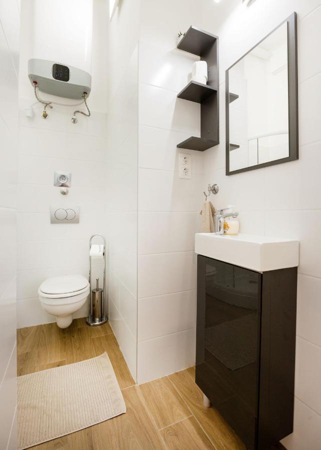 V12 Apartments บูดาเปสต์ ภายนอก รูปภาพ